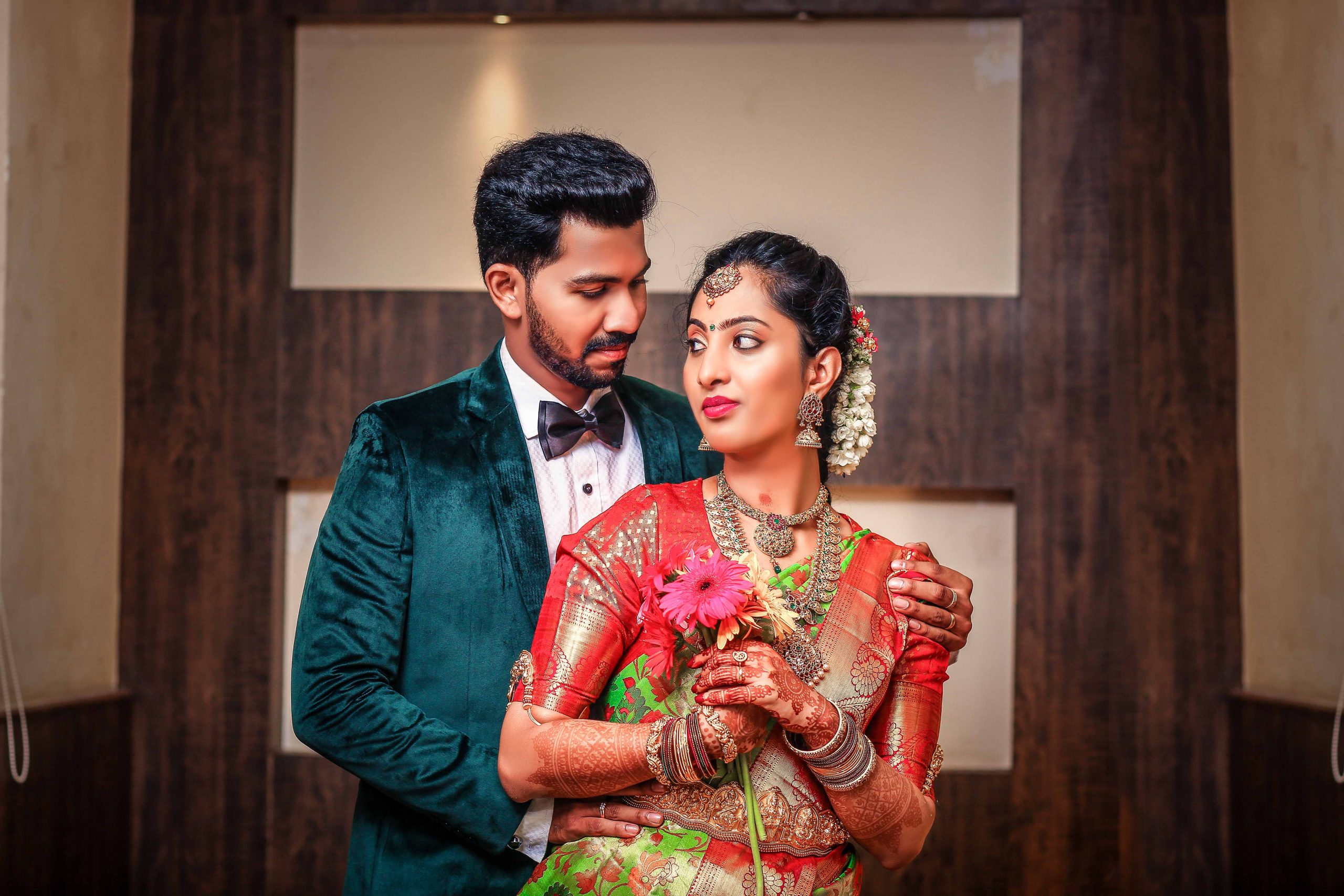 10 Captivating Poses for Stunning Wedding Portraits in Coimbatore