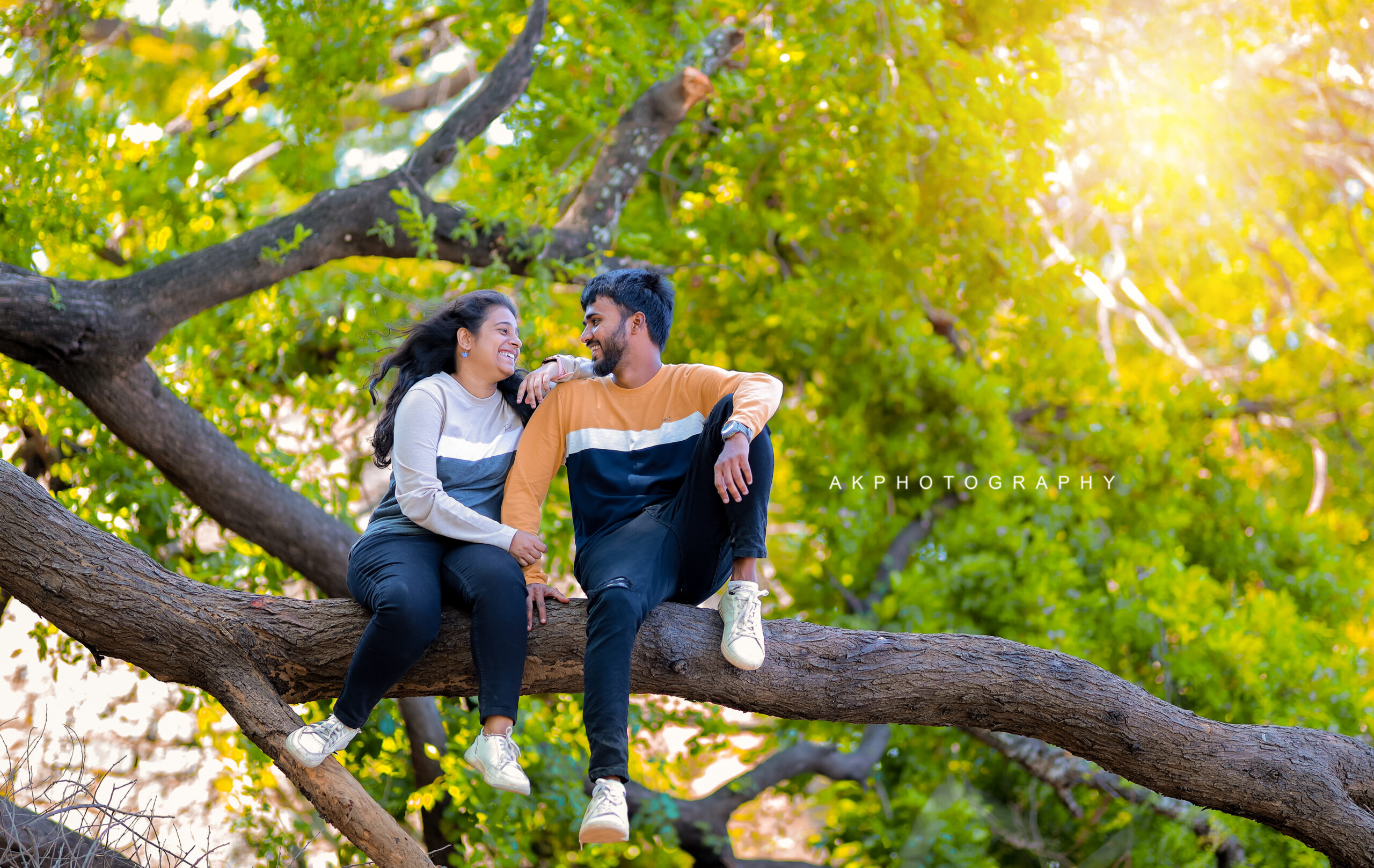 Capturing Love: Hari and Ashwini's Magical Pre-Wedding Shoot in Valparai