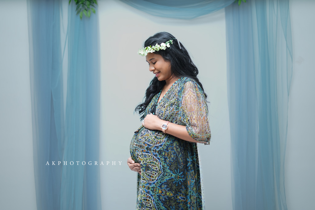 Maternity Photoshoot of Raj Vignesh in Coimbatore – Captured by AK Photography
