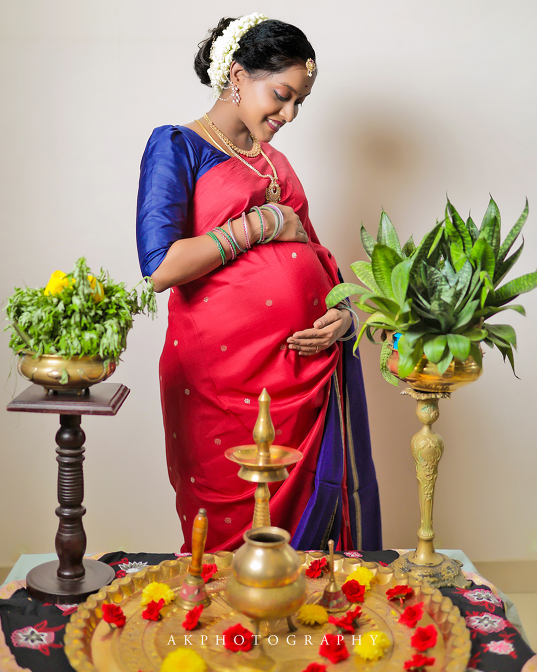 Baby Shower Photoshoot: Celebrating South Asian Traditions in a Tender Maternity Portrait