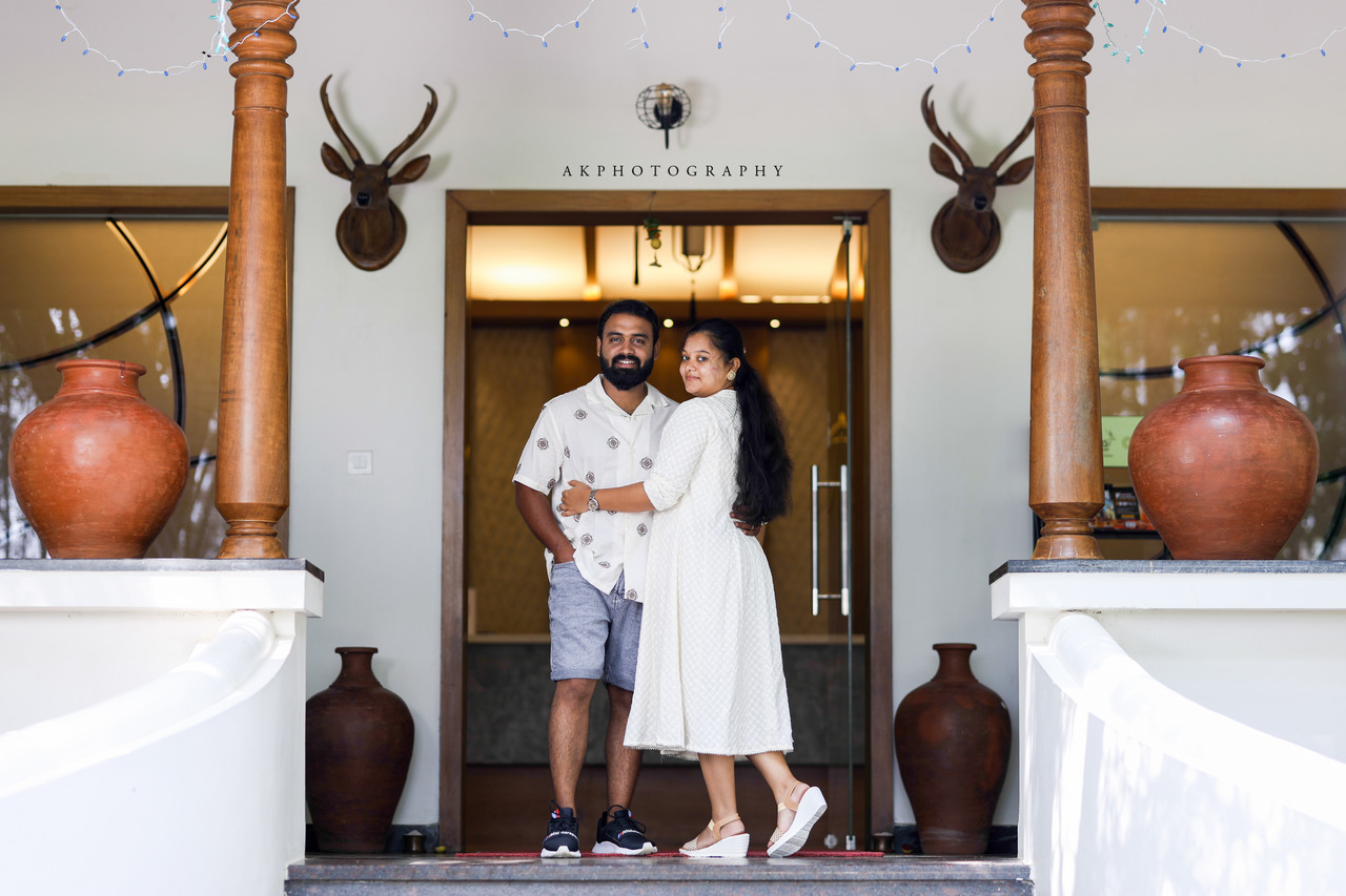 Pre-Wedding Shoot of Sreejith and Mamthumitha by AK Photography