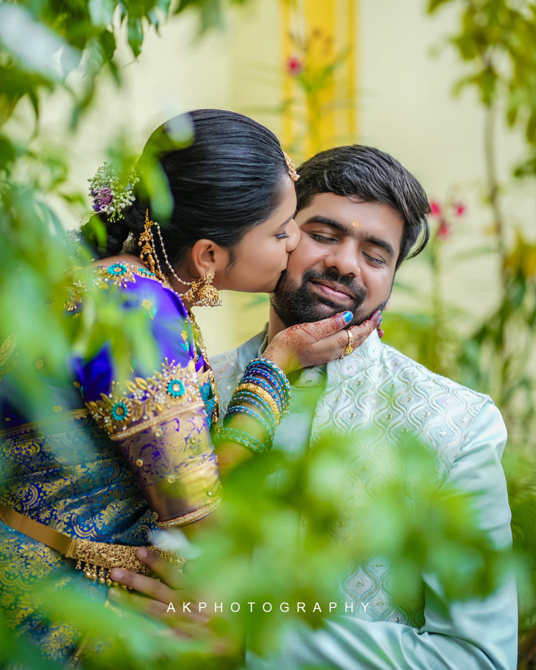 How to Dress for a Beach Engagement Session: Style Guide & Pro Tips for Stunning Photos - AK Photography Coimbatore