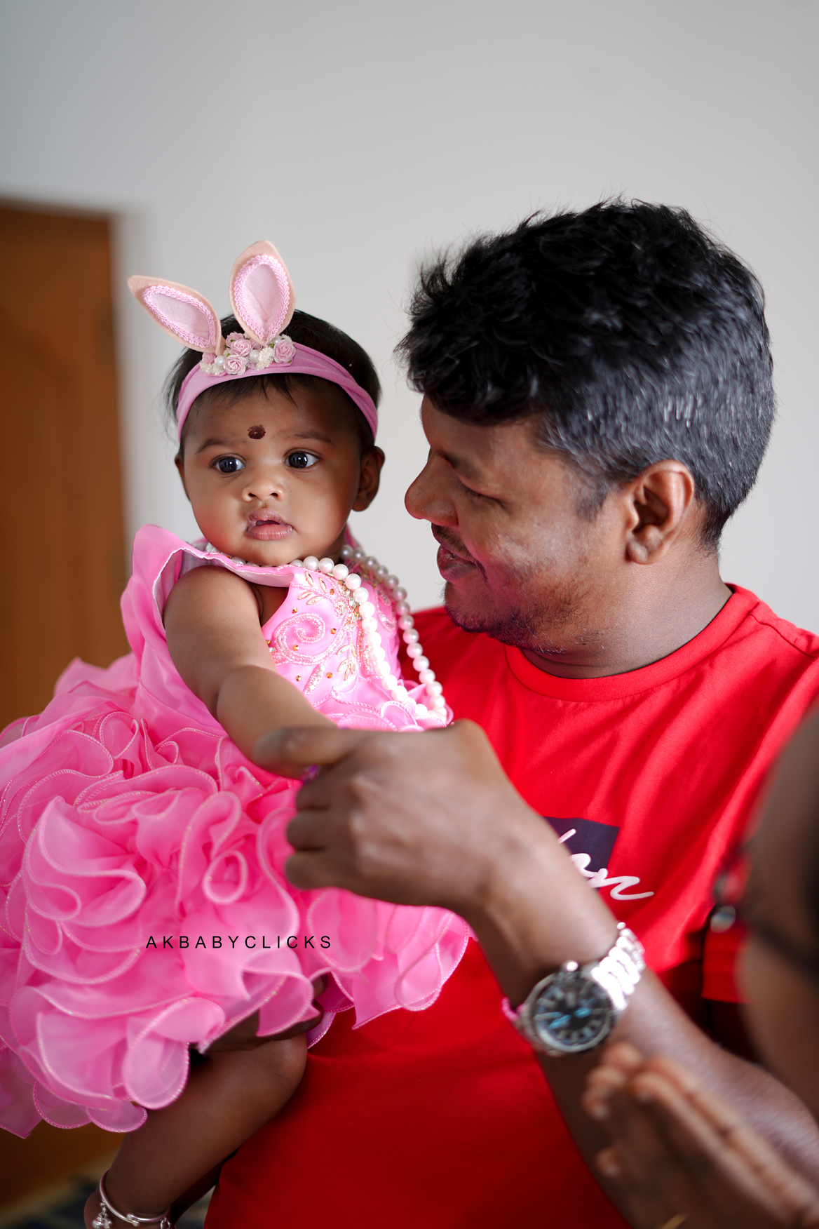 First Birthday Photoshoot Magic: Capturing Baby Inba's Sweetest Smiles & Milestone Memories