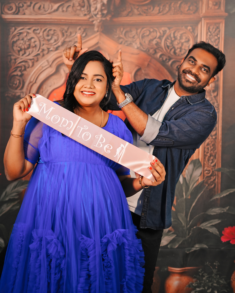 Maternity Photoshoot: Capturing the Beauty of Expecting Moments with AK Photography