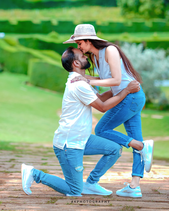 Pre Wedding Photoshoot Ooty – Jyoti & Himanchu’s Magical Moments by AK Photography